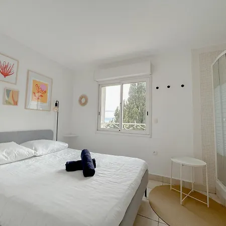 Appartement Bohème With Seaview&private Garden, Antheor Saint-Raphaël