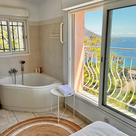 Bohème With Seaview&private Garden, Antheor Appartement Saint-Raphaël