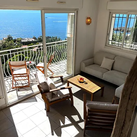 Bohème With Seaview&private Garden, Antheor Appartement Saint-Raphaël