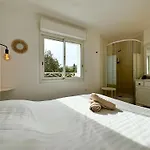 Bohème With Seaview&private Garden, Antheor