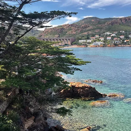 Boheme With Seaview & Private Garden, Antheor شقة Saint-Raphaël