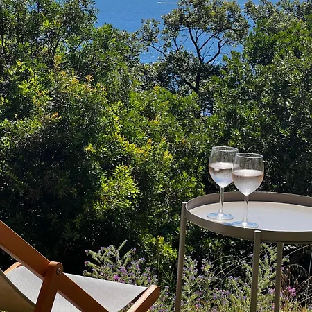 شقة Boheme With Seaview & Private Garden, Antheor