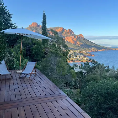 Boheme With Seaview & Private Garden, Antheor *