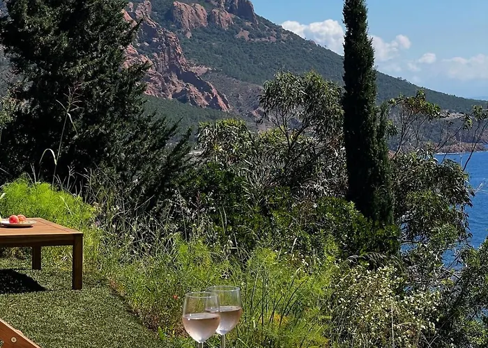 Boheme With Seaview & Private Garden, Antheor